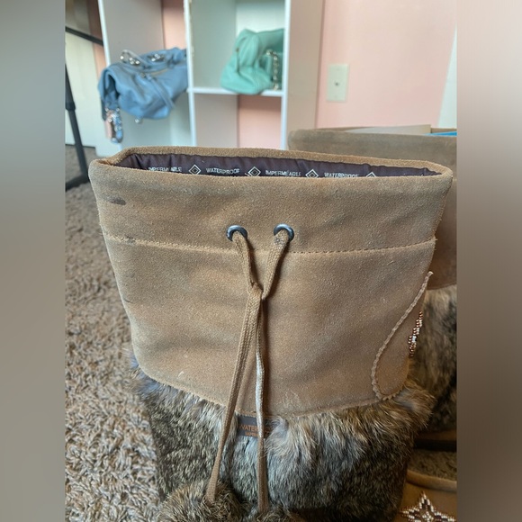 Manitobah Mukluks - Picture 7 of 7